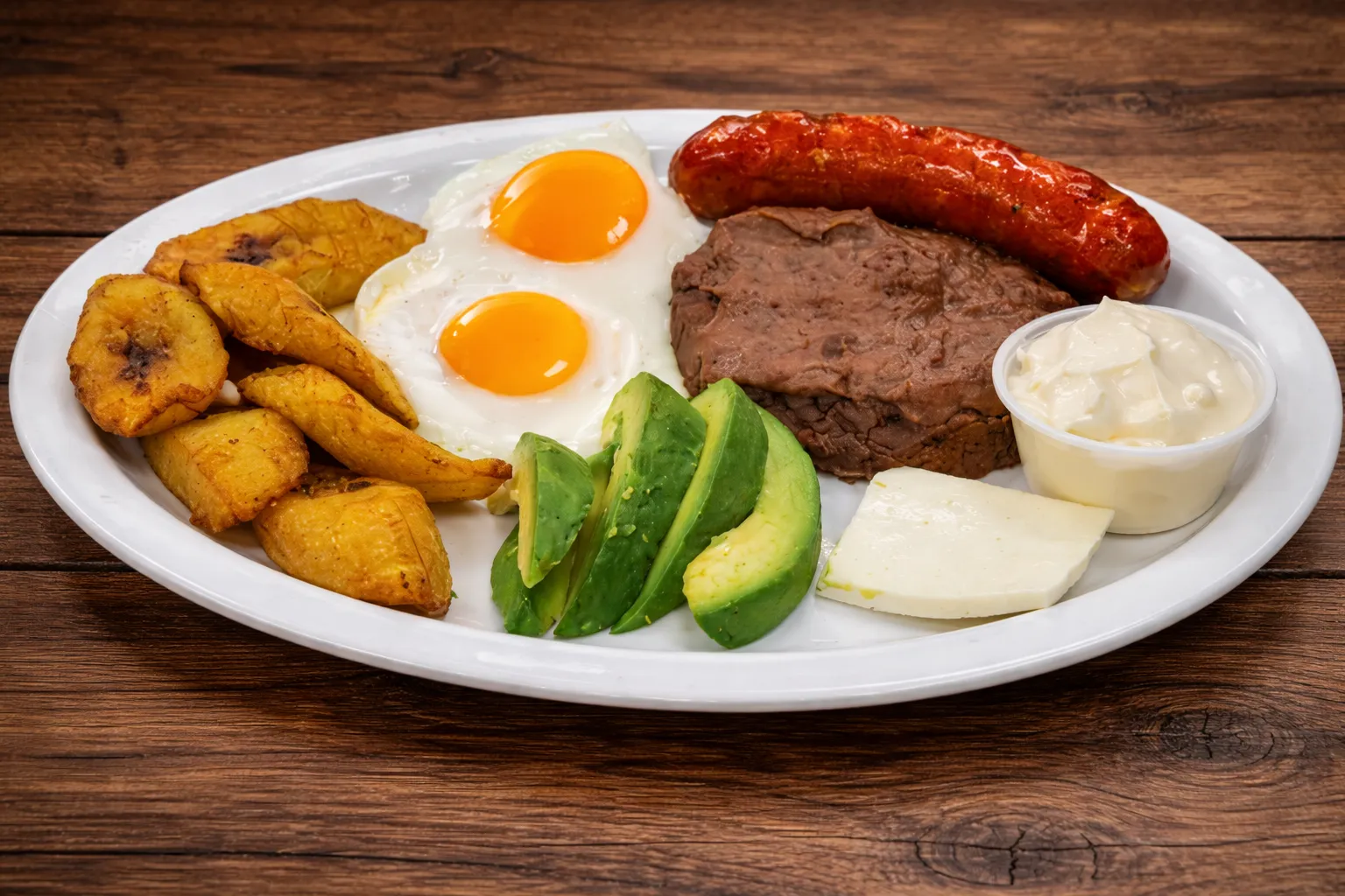 Huevos fritos hondureños — Garra Catracha Restaurant Jamaica NY